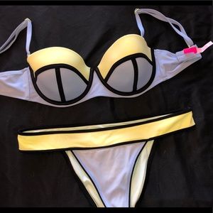 Victoria’s Secret Colorblock bikini 36D